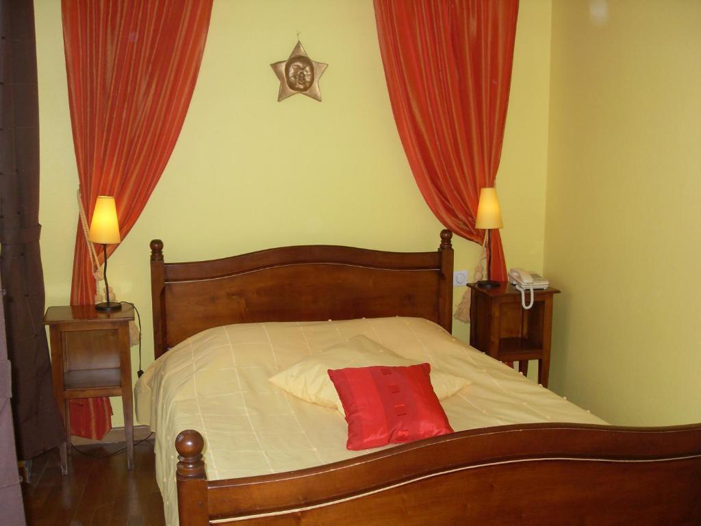 La Bastide Du Soleil Hotel Vinezac Room photo